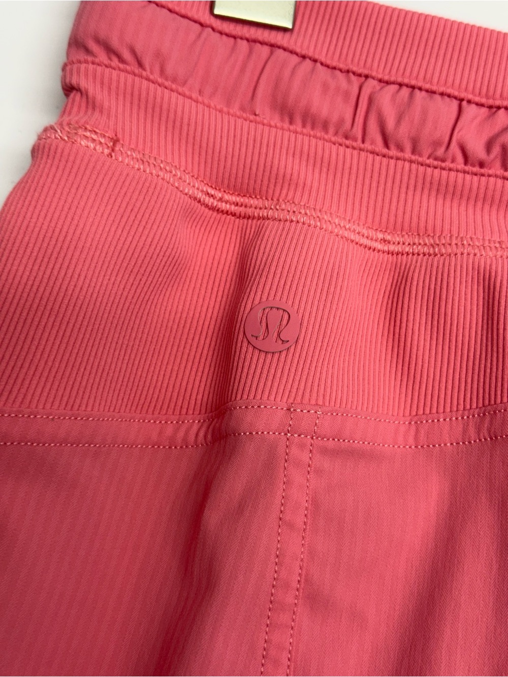 Lululemon Dance Studio High-Rise Short 3.5" Sakura Pink Size 2 - Picture 3 of 4